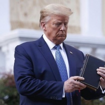 Trump Bibil